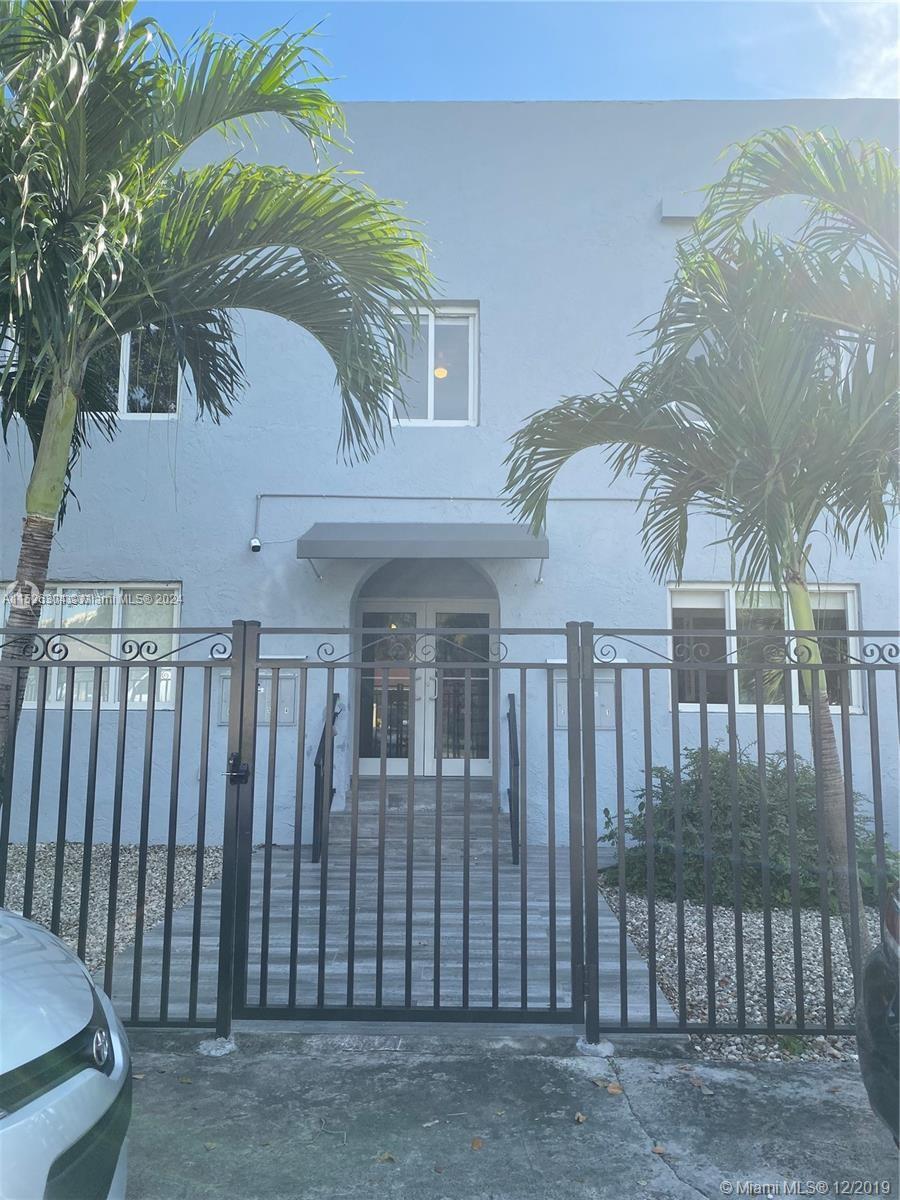 2500 NE 192nd St 6, Miami, Florida 33180, 1 Bedroom Bedrooms, ,1 BathroomBathrooms,Residentiallease,For Rent,2500 NE 192nd St 6,A11526304