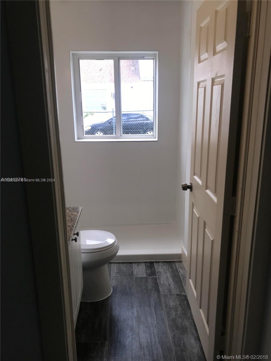 2500 NE 192nd St 6, Miami, Florida 33180, 1 Bedroom Bedrooms, ,1 BathroomBathrooms,Residentiallease,For Rent,2500 NE 192nd St 6,A11526304