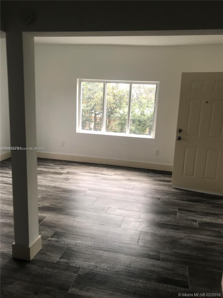 2500 NE 192nd St 6, Miami, Florida 33180, 1 Bedroom Bedrooms, ,1 BathroomBathrooms,Residentiallease,For Rent,2500 NE 192nd St 6,A11526304