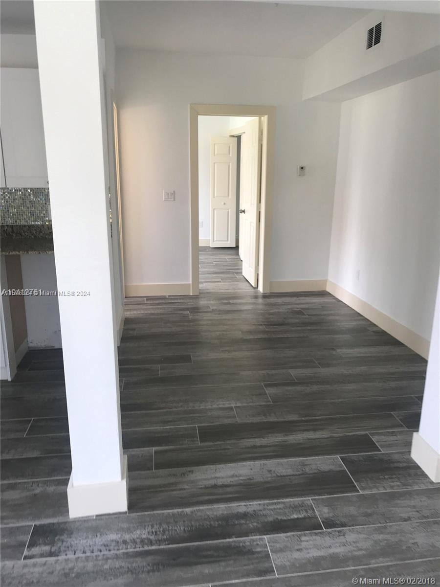 2500 NE 192nd St 6, Miami, Florida 33180, 1 Bedroom Bedrooms, ,1 BathroomBathrooms,Residentiallease,For Rent,2500 NE 192nd St 6,A11526304