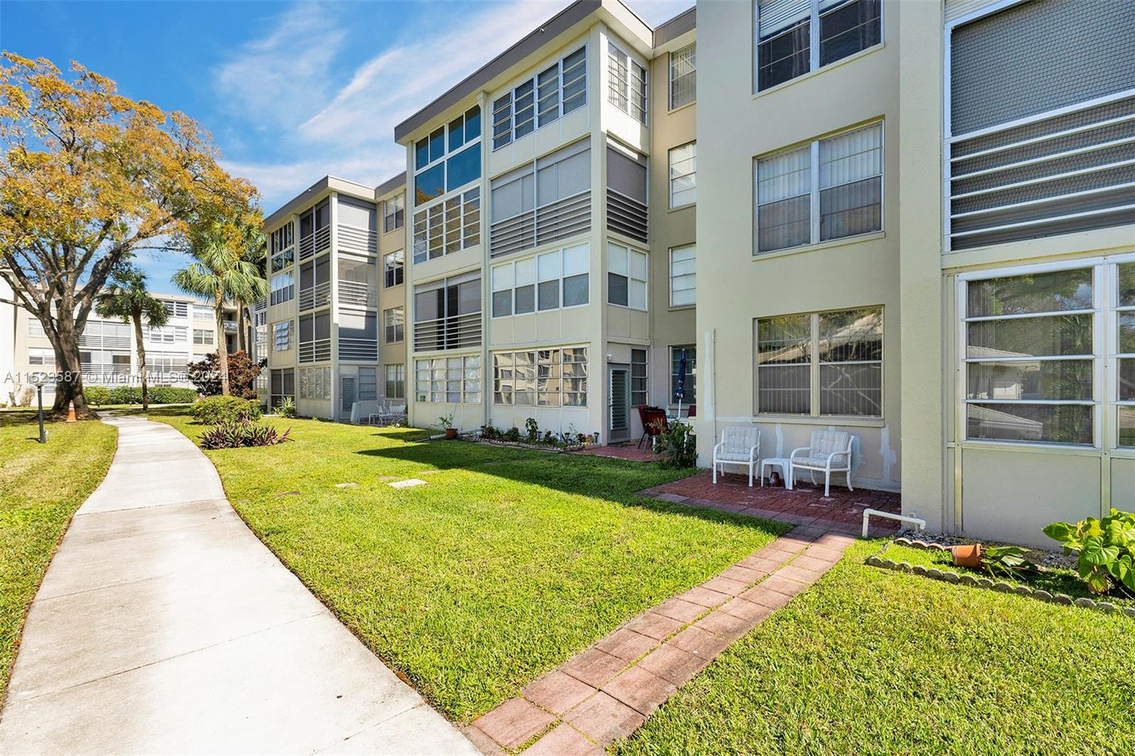 2999 NW 48th Ave 153, Lauderdale Lakes, Florida 33313, 2 Bedrooms Bedrooms, ,2 BathroomsBathrooms,Residential,For Sale,2999 NW 48th Ave 153,A11523587