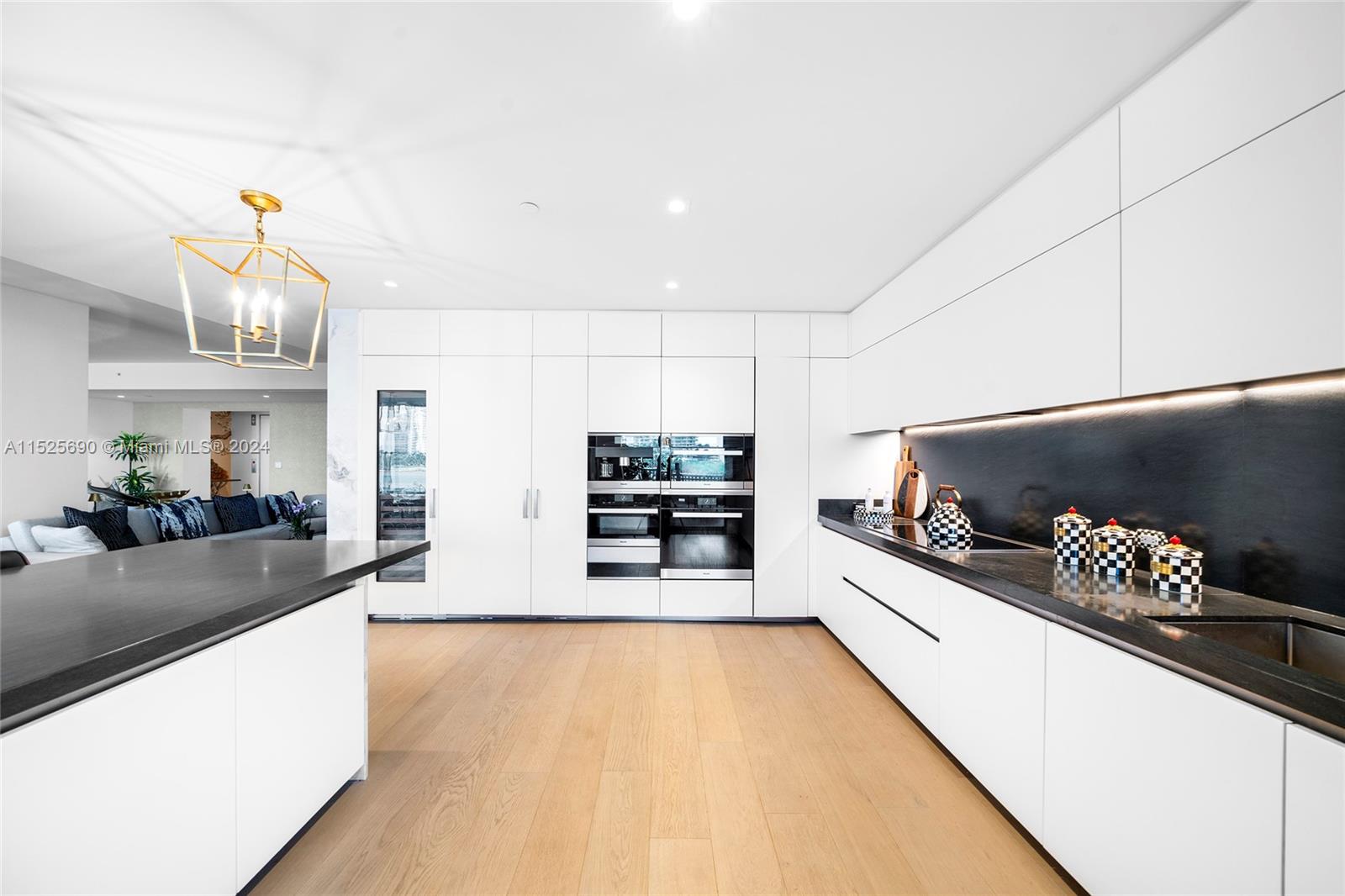 6800 Fisher Island Dr, Miami Beach, FL, 33109 United States, 4 Bedrooms Bedrooms, ,4 BathroomsBathrooms,Residential,For Sale,Fisher Island Dr,A11525690