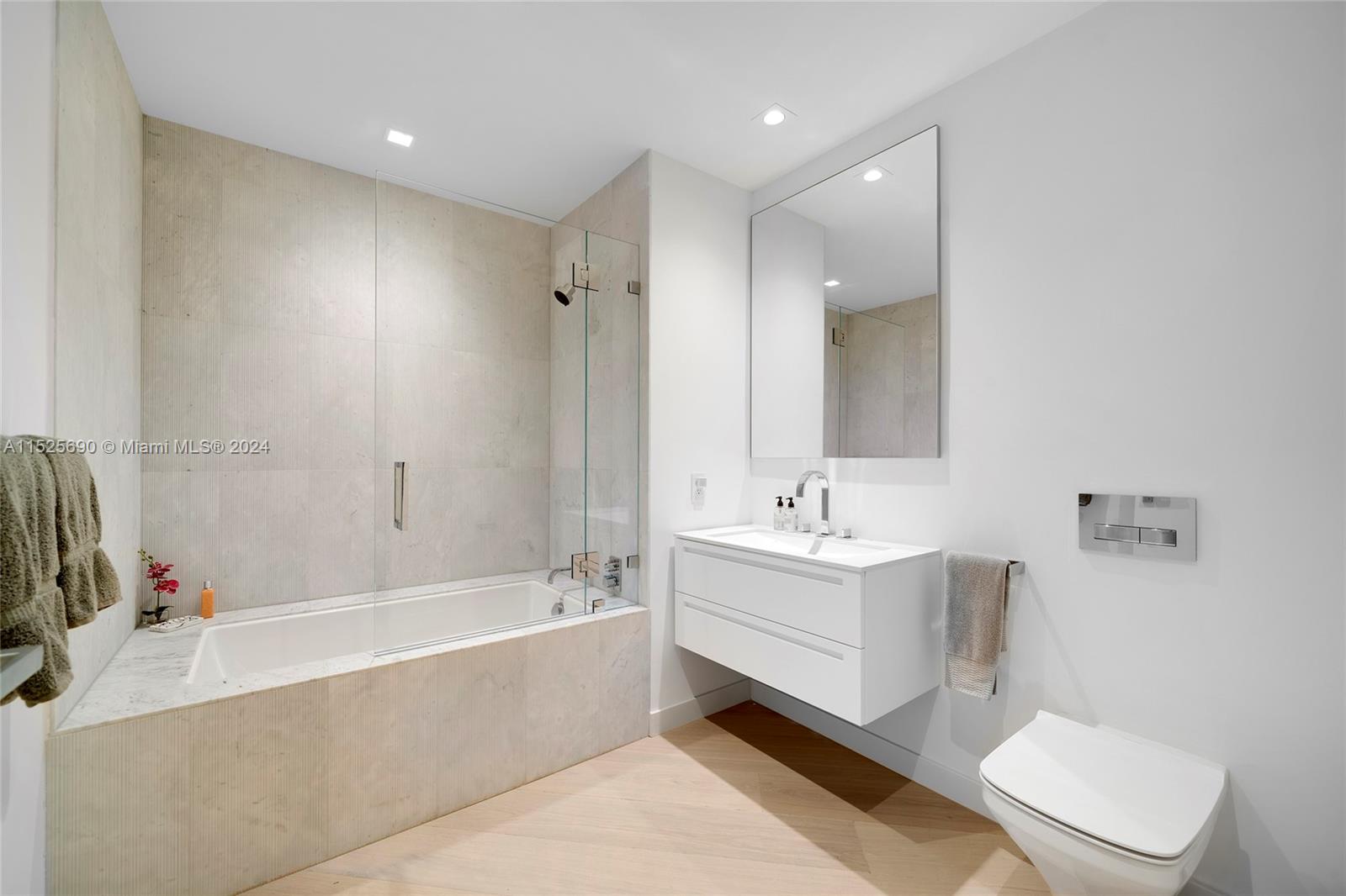 6800 Fisher Island Dr, Miami Beach, FL, 33109 United States, 4 Bedrooms Bedrooms, ,4 BathroomsBathrooms,Residential,For Sale,Fisher Island Dr,A11525690
