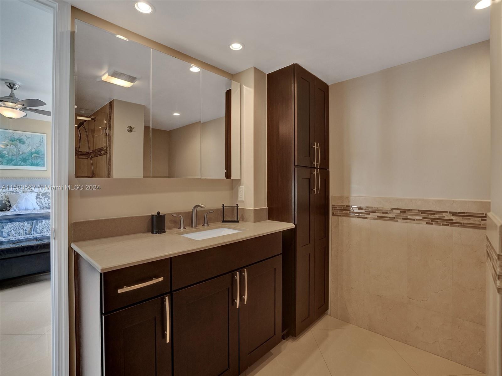 4280 Galt Ocean Dr, Fort Lauderdale, FL, 33308 United States, 1 Bedroom Bedrooms, ,1 BathroomBathrooms,Residential,For Sale,Galt Ocean Dr,A11523567