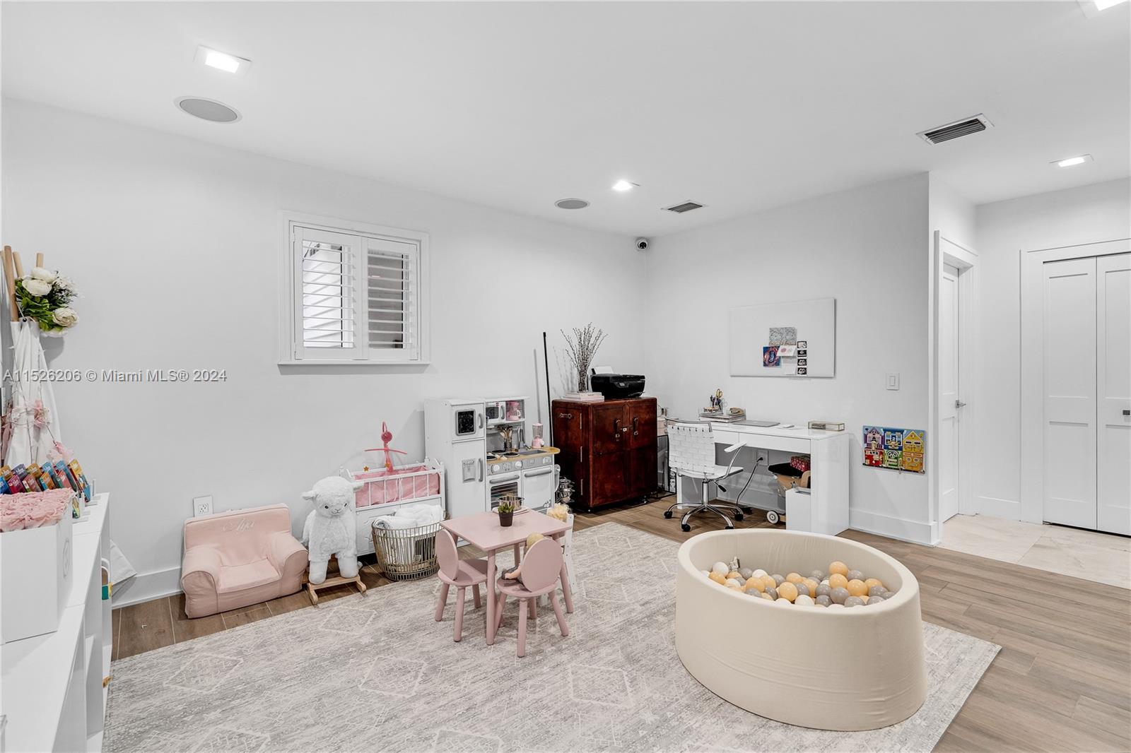 3591 Prospect Dr, Coral Gables, FL, 33133 United States, 3 Bedrooms Bedrooms, ,3 BathroomsBathrooms,Residential,For Sale,Prospect Dr,A11526206