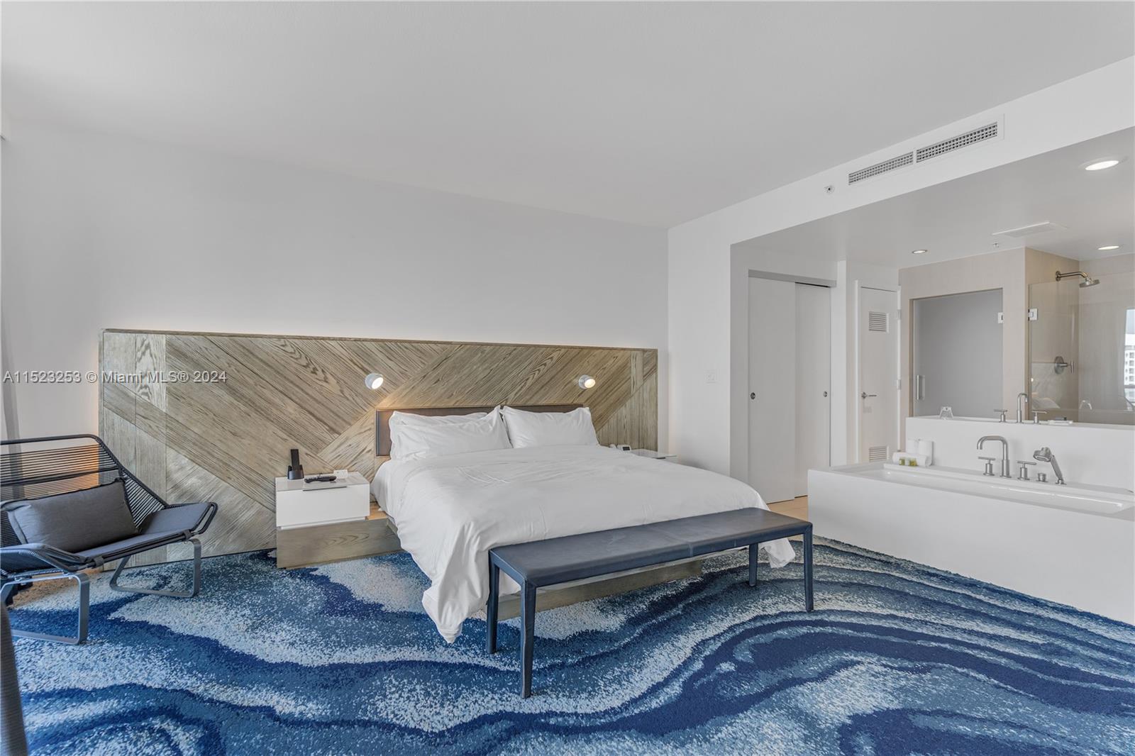 3101 Bayshore Dr, Fort Lauderdale, FL, 33304 United States, 2 Bedrooms Bedrooms, ,2 BathroomsBathrooms,Residential,For Sale,Bayshore Dr,A11523253