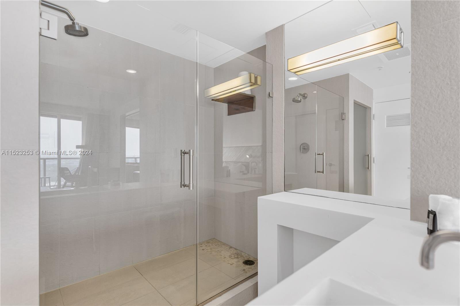 3101 Bayshore Dr, Fort Lauderdale, FL, 33304 United States, 2 Bedrooms Bedrooms, ,2 BathroomsBathrooms,Residential,For Sale,Bayshore Dr,A11523253