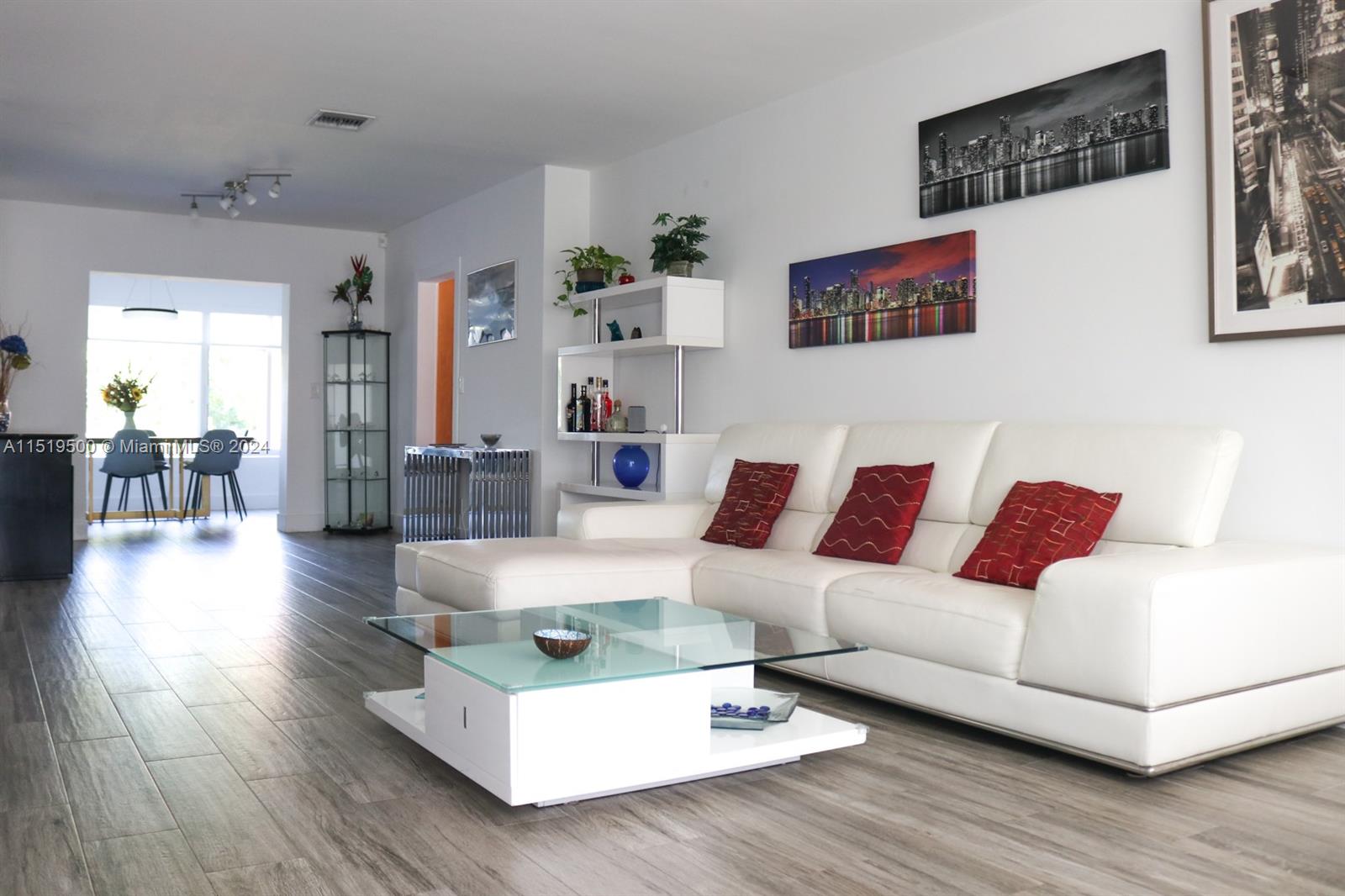 9008 Byron Ave, Surfside, Florida 33154, 3 Bedrooms Bedrooms, ,2 BathroomsBathrooms,Residential,For Sale,9008 Byron Ave,A11519500