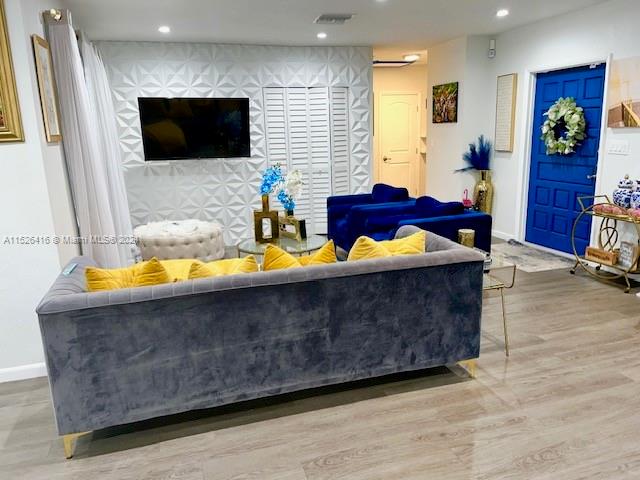 496 Melrose Cir, Fort Lauderdale, FL, 33312 United States, 3 Bedrooms Bedrooms, ,2 BathroomsBathrooms,Residential,For Sale,Melrose Cir,A11526416