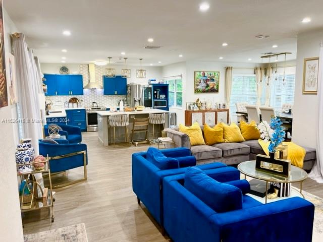 496 Melrose Cir, Fort Lauderdale, FL, 33312 United States, 3 Bedrooms Bedrooms, ,2 BathroomsBathrooms,Residential,For Sale,Melrose Cir,A11526416