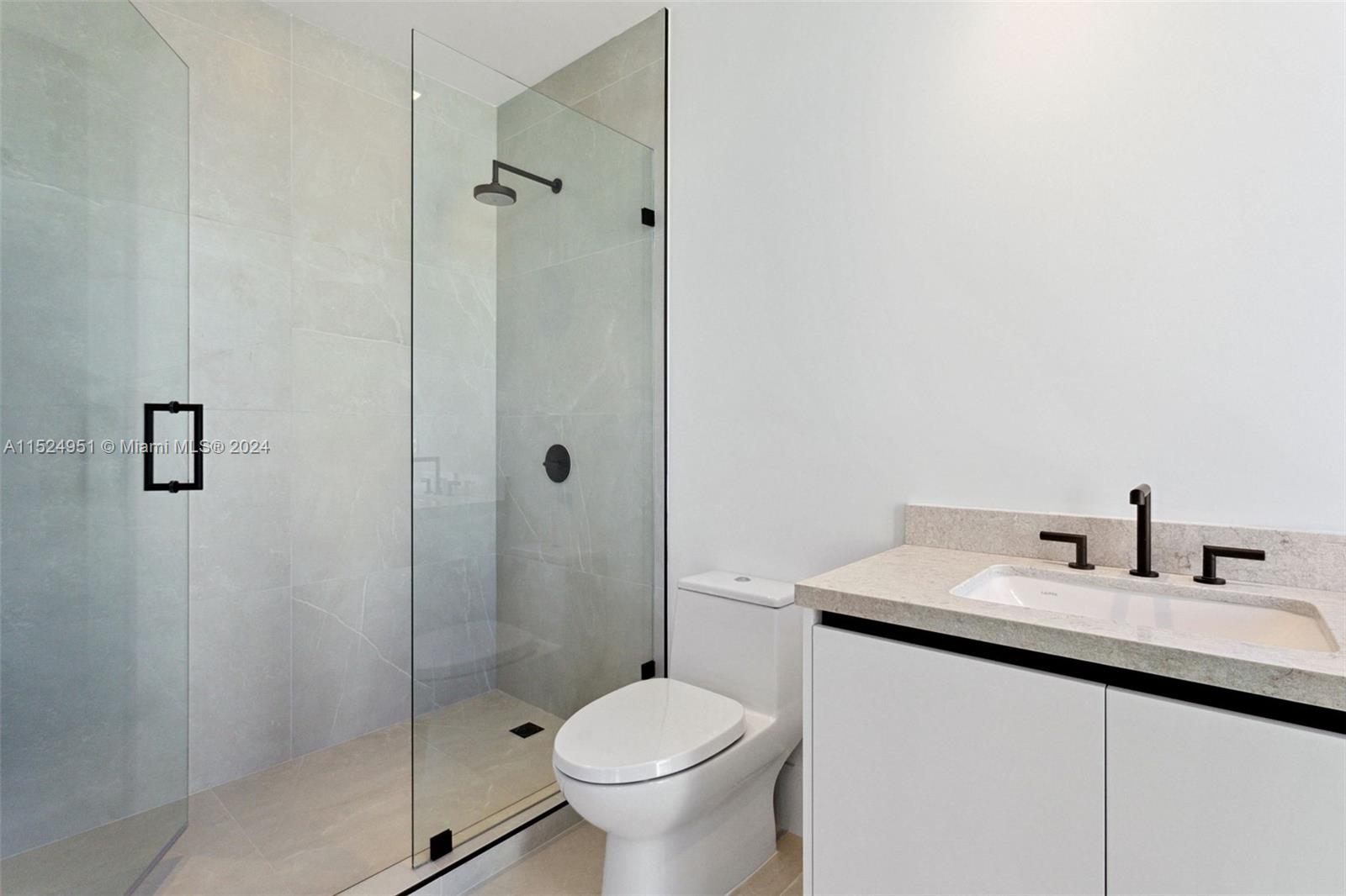 160 Isle Of Venice Dr. 301, Fort Lauderdale, Florida 33301, 3 Bedrooms Bedrooms, ,3 BathroomsBathrooms,Residential,For Sale,160 Isle Of Venice Dr. 301,A11524951