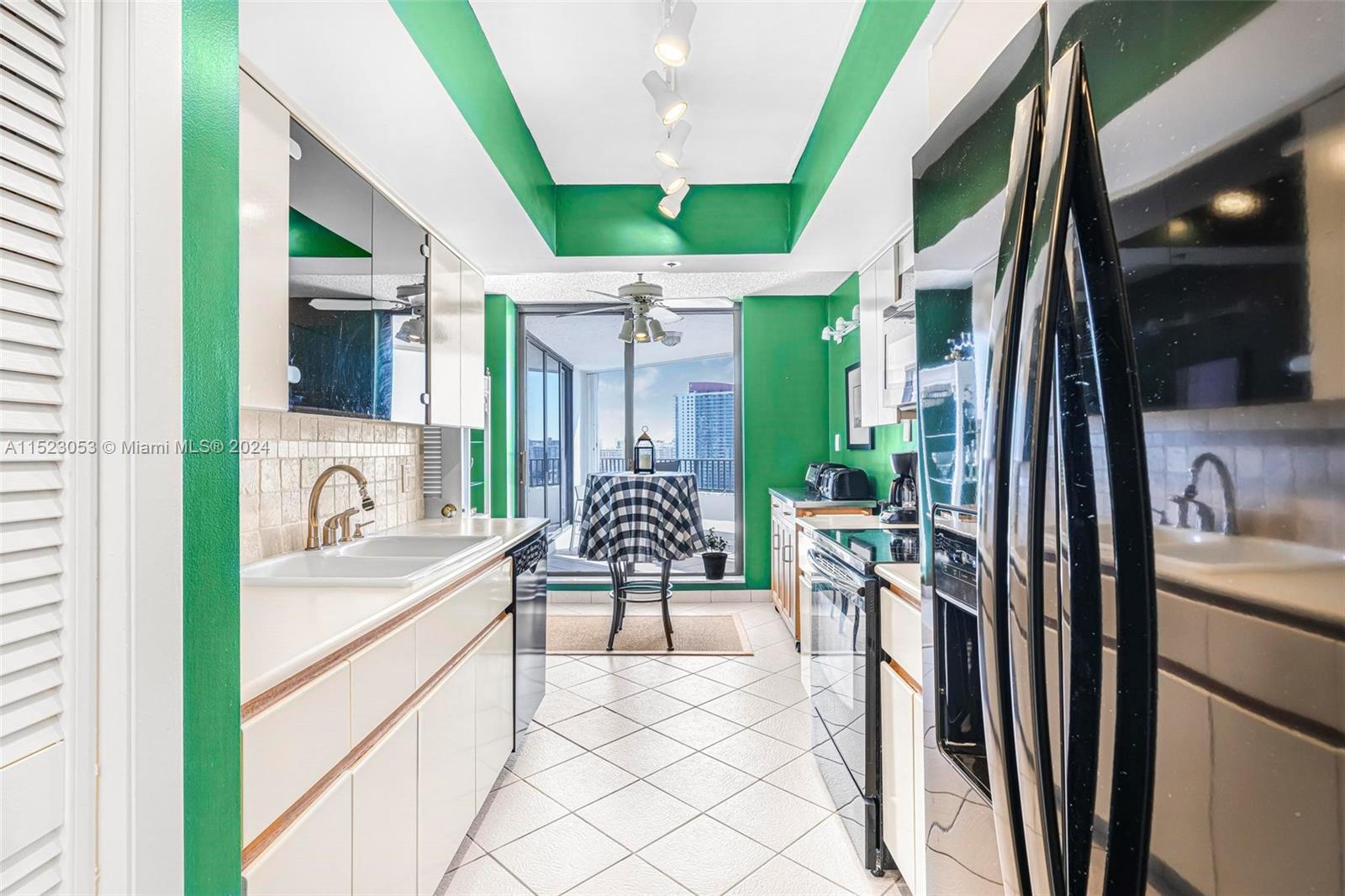 300 Three Islands Blvd 819, Hallandale Beach, Florida 33009, 2 Bedrooms Bedrooms, ,2 BathroomsBathrooms,Residential,For Sale,300 Three Islands Blvd 819,A11523053