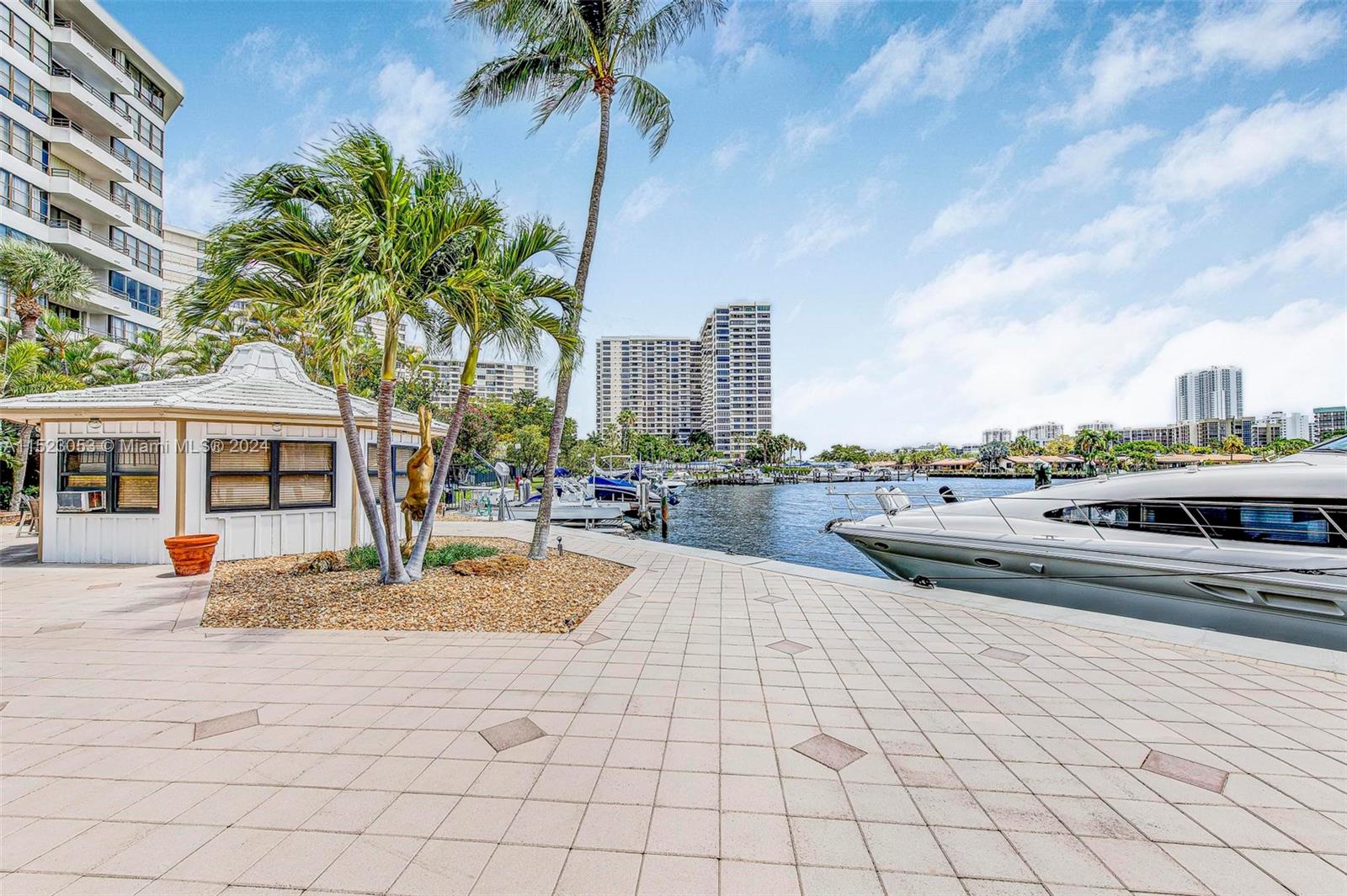 300 Three Islands Blvd 819, Hallandale Beach, Florida 33009, 2 Bedrooms Bedrooms, ,2 BathroomsBathrooms,Residential,For Sale,300 Three Islands Blvd 819,A11523053
