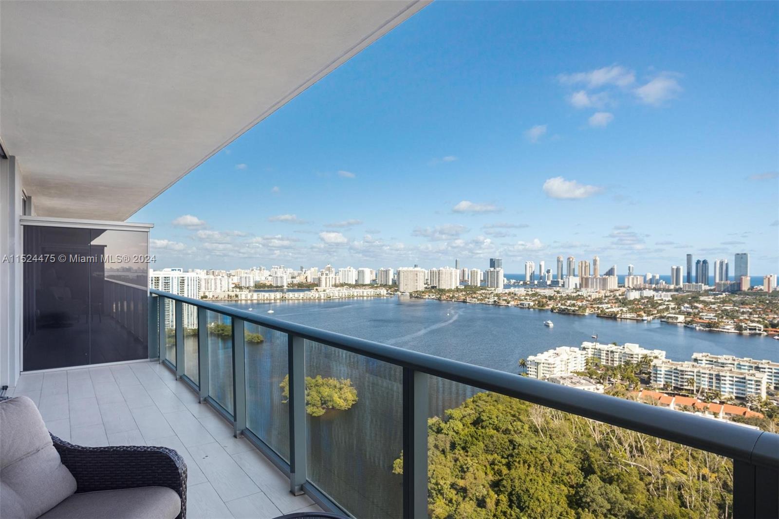 16385 Biscayne Blvd 3016, North Miami Beach, Florida 33160, 2 Bedrooms Bedrooms, ,2 BathroomsBathrooms,Residentiallease,For Rent,16385 Biscayne Blvd 3016,A11524475