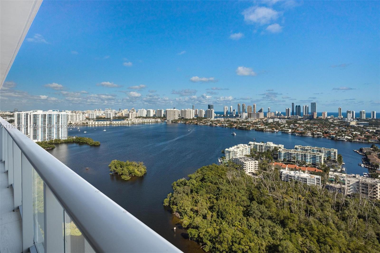 16385 Biscayne Blvd 3016, North Miami Beach, Florida 33160, 2 Bedrooms Bedrooms, ,2 BathroomsBathrooms,Residentiallease,For Rent,16385 Biscayne Blvd 3016,A11524475