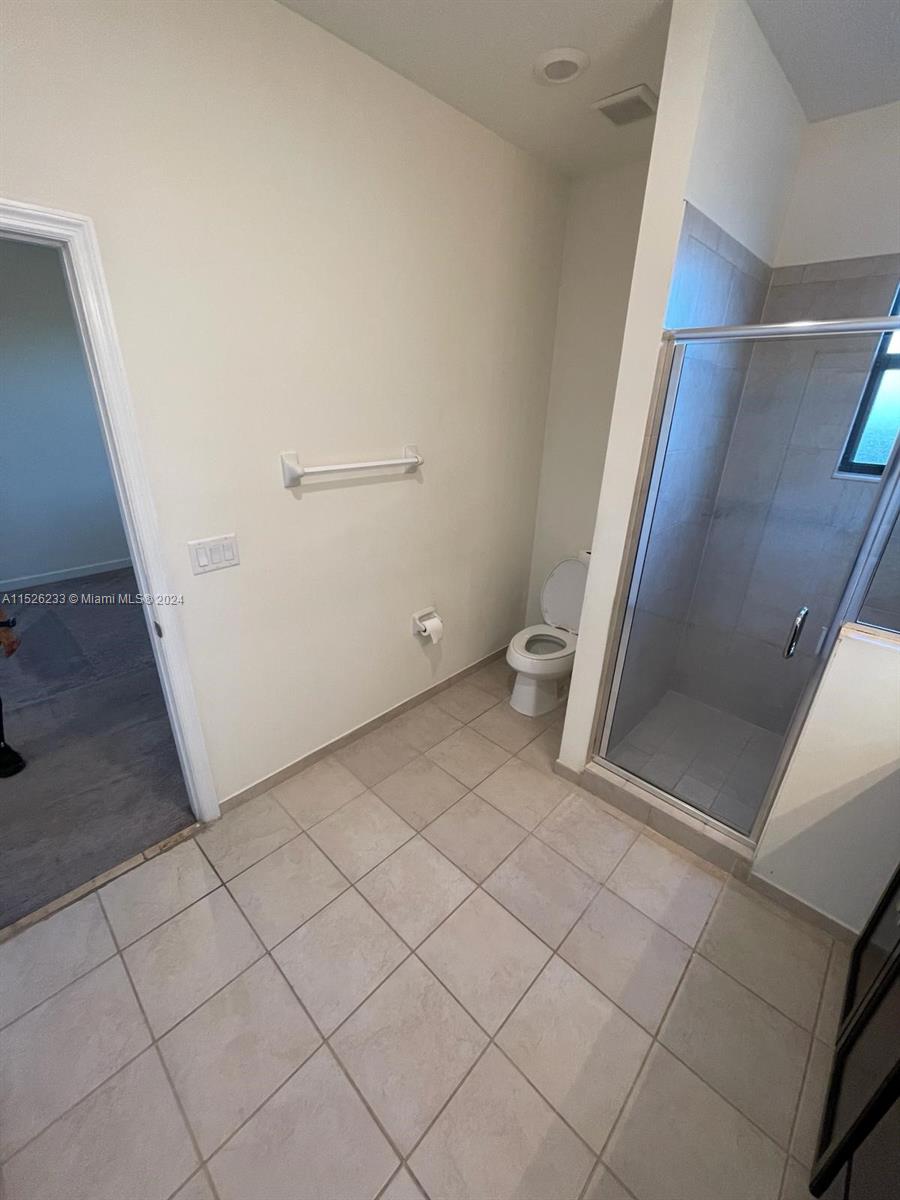 125 SE 34th Ter 125, Homestead, Florida 33033, 3 Bedrooms Bedrooms, ,2 BathroomsBathrooms,Residentiallease,For Rent,125 SE 34th Ter 125,A11526233