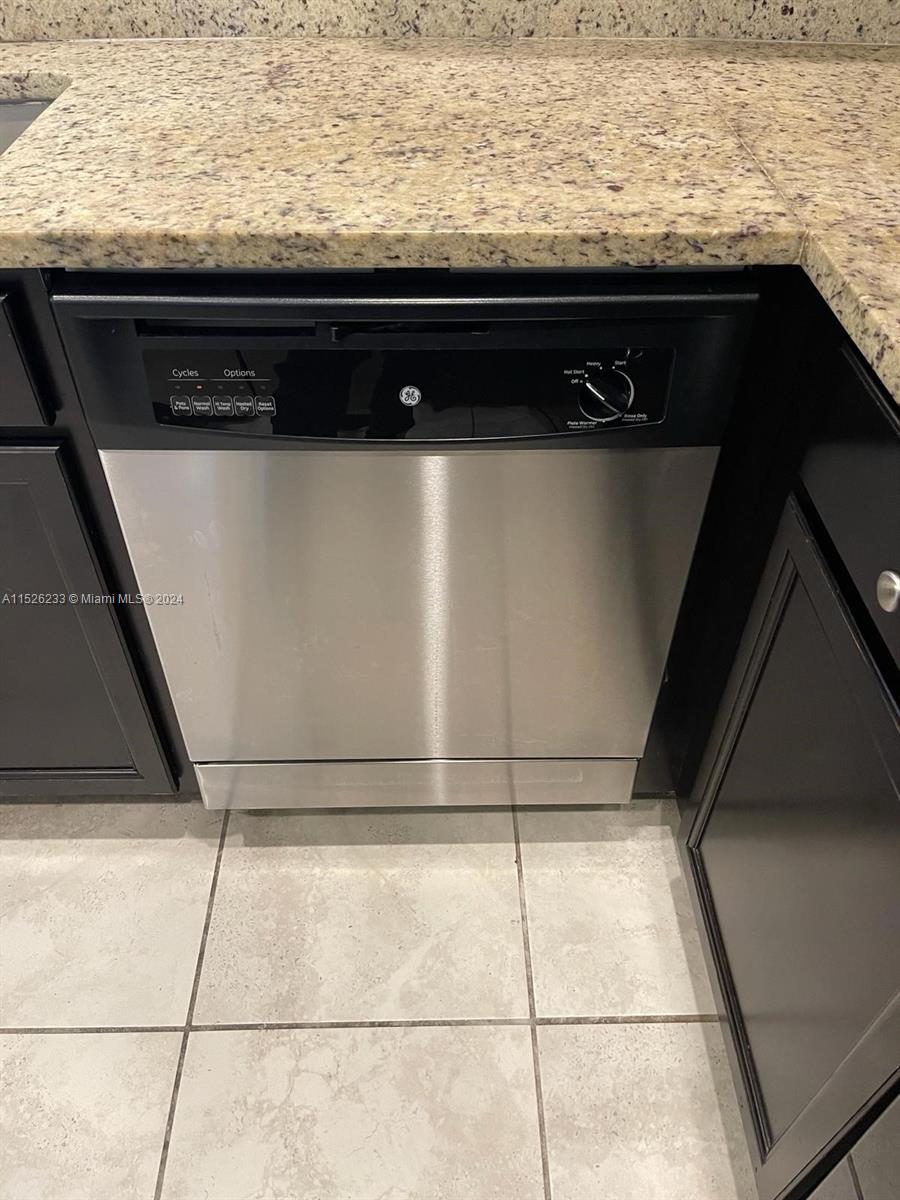 125 SE 34th Ter 125, Homestead, Florida 33033, 3 Bedrooms Bedrooms, ,2 BathroomsBathrooms,Residentiallease,For Rent,125 SE 34th Ter 125,A11526233