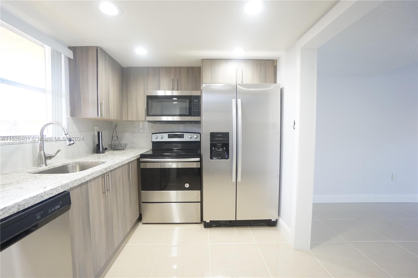 9369 Fontainebleau Blvd J223, Miami, Florida 33172, 2 Bedrooms Bedrooms, ,2 BathroomsBathrooms,Residential,For Sale,9369 Fontainebleau Blvd J223,A11526401