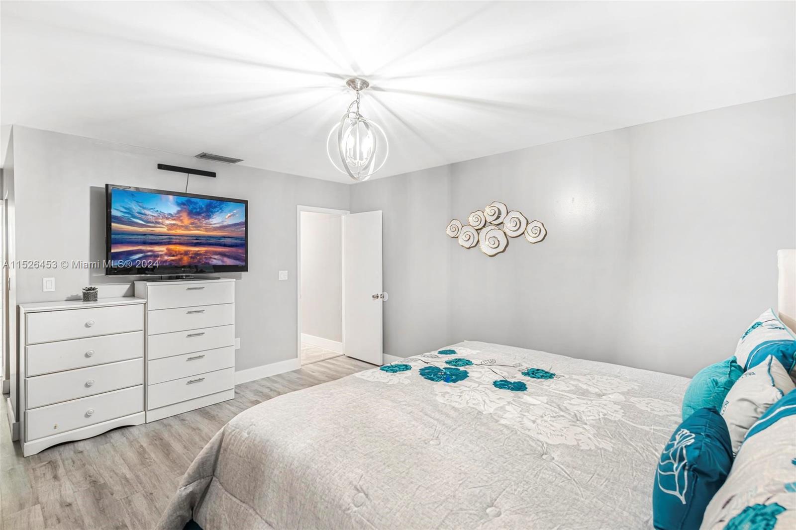 545 NW 12th St, Homestead, Florida 33030, 5 Bedrooms Bedrooms, ,3 BathroomsBathrooms,Residential,For Sale,545 NW 12th St,A11526453