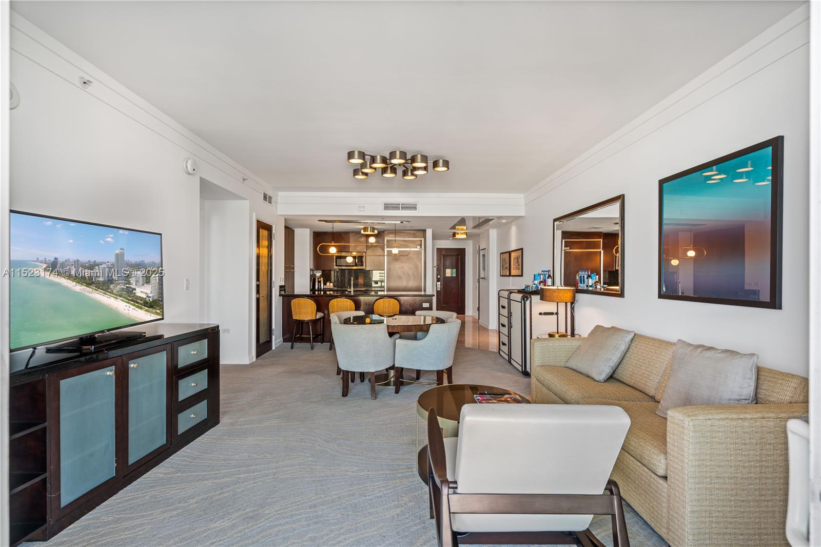 4391 COLLINS AV 1007, Miami Beach, Florida 33140, 1 Bedroom Bedrooms, ,1 BathroomBathrooms,Residential,For Sale,4391 COLLINS AV 1007,A11523174