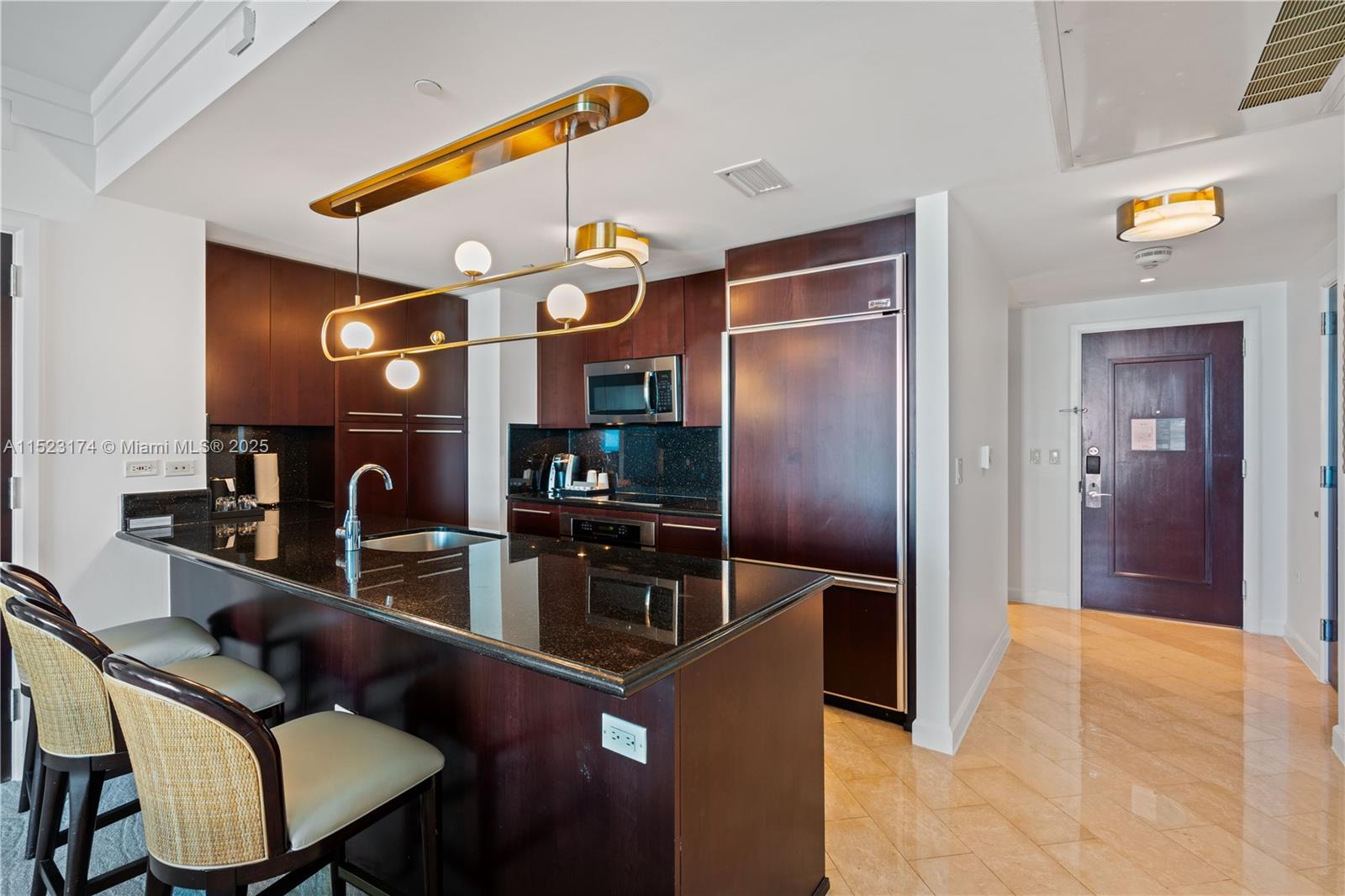 4391 COLLINS AV 1007, Miami Beach, Florida 33140, 1 Bedroom Bedrooms, ,1 BathroomBathrooms,Residential,For Sale,4391 COLLINS AV 1007,A11523174