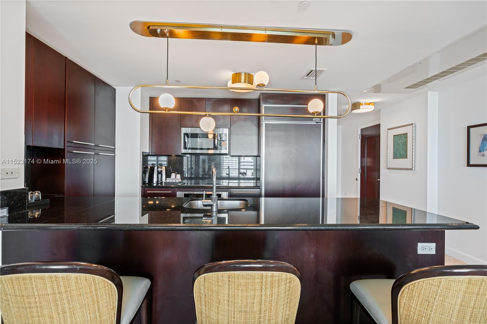 4391 COLLINS AV 1007, Miami Beach, Florida 33140, 1 Bedroom Bedrooms, ,1 BathroomBathrooms,Residential,For Sale,4391 COLLINS AV 1007,A11523174