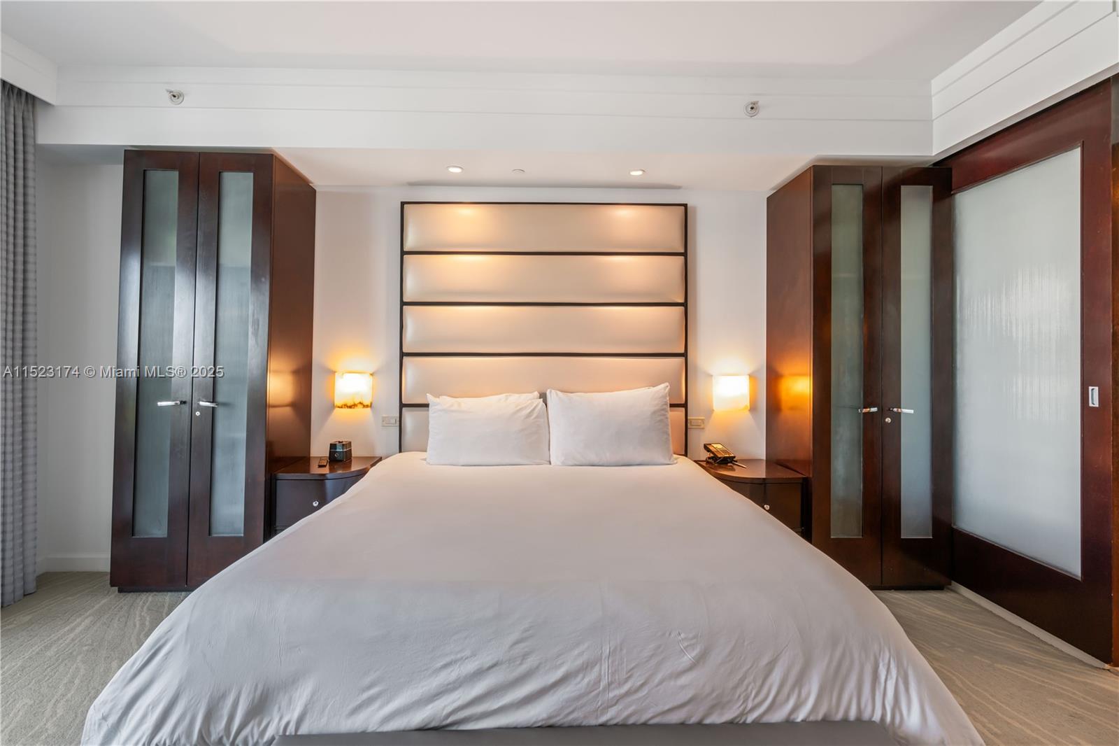 4391 COLLINS AV 1007, Miami Beach, Florida 33140, 1 Bedroom Bedrooms, ,1 BathroomBathrooms,Residential,For Sale,4391 COLLINS AV 1007,A11523174