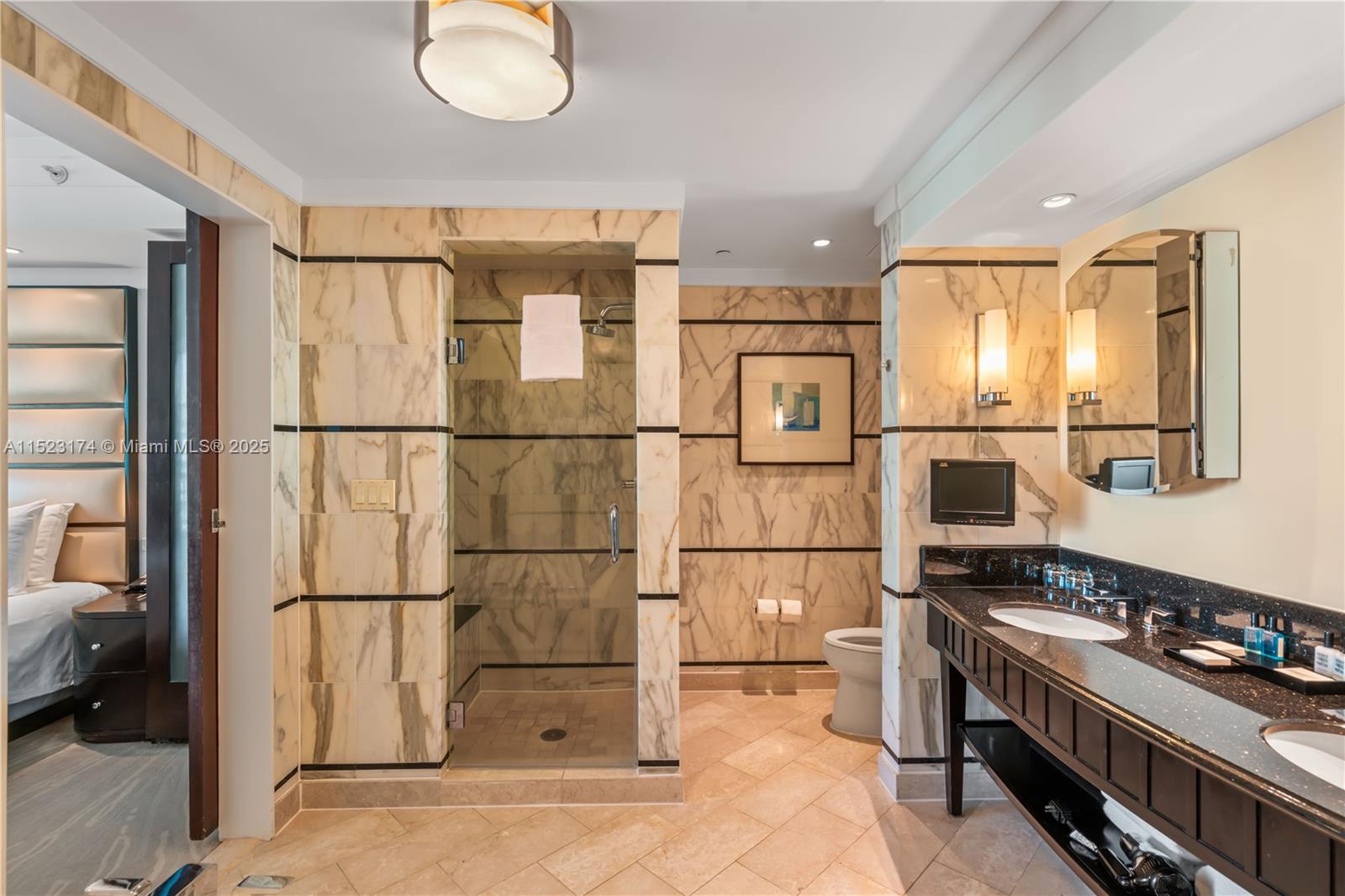 4391 COLLINS AV 1007, Miami Beach, Florida 33140, 1 Bedroom Bedrooms, ,1 BathroomBathrooms,Residential,For Sale,4391 COLLINS AV 1007,A11523174