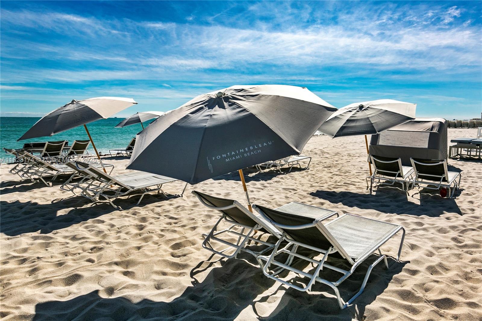 4391 COLLINS AV 1007, Miami Beach, Florida 33140, 1 Bedroom Bedrooms, ,1 BathroomBathrooms,Residential,For Sale,4391 COLLINS AV 1007,A11523174