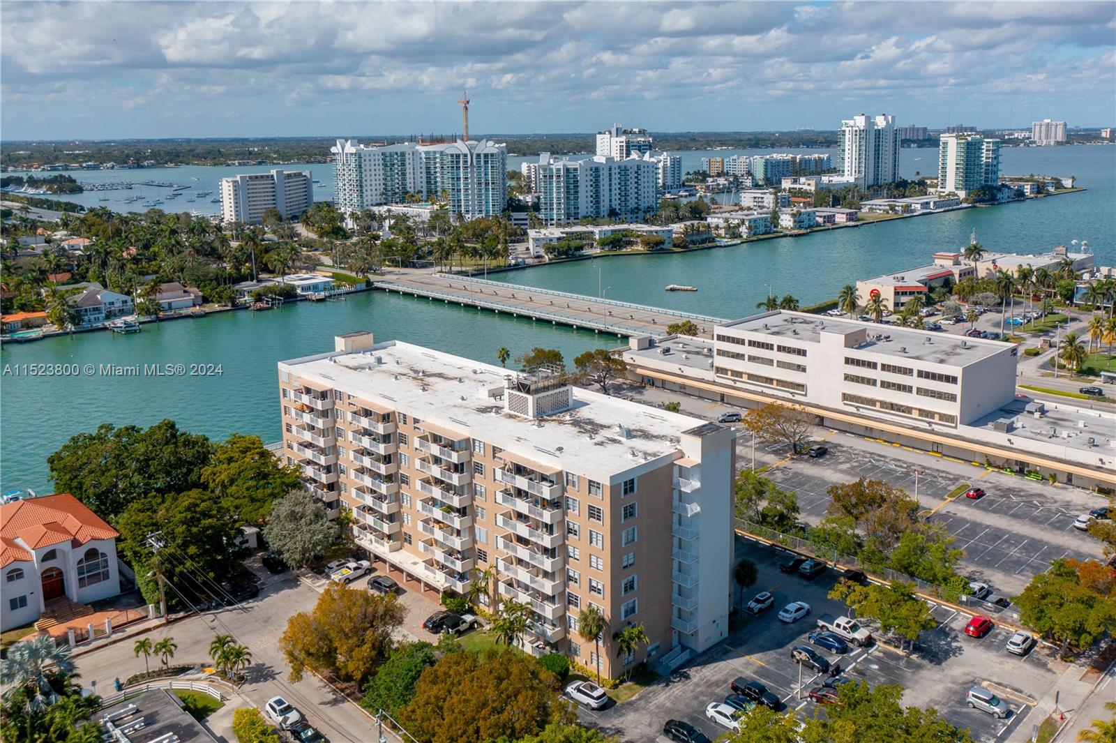 1455 N Treasure Dr PH-F, North Bay Village, Florida 33141, 1 Bedroom Bedrooms, ,1 BathroomBathrooms,Residential,For Sale,1455 N Treasure Dr PH-F,A11523800