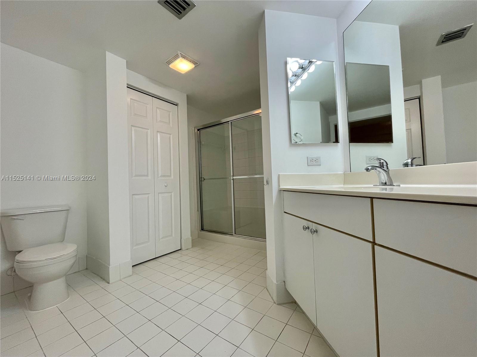 17100 N Bay Rd 1310, Sunny Isles Beach, Florida 33160, 2 Bedrooms Bedrooms, ,2 BathroomsBathrooms,Residentiallease,For Rent,17100 N Bay Rd 1310,A11525141