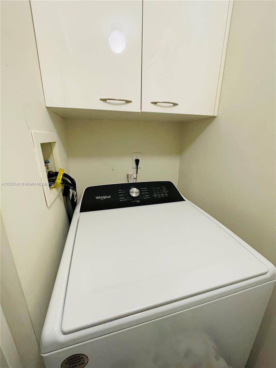 17100 N Bay Rd 1310, Sunny Isles Beach, Florida 33160, 2 Bedrooms Bedrooms, ,2 BathroomsBathrooms,Residentiallease,For Rent,17100 N Bay Rd 1310,A11525141