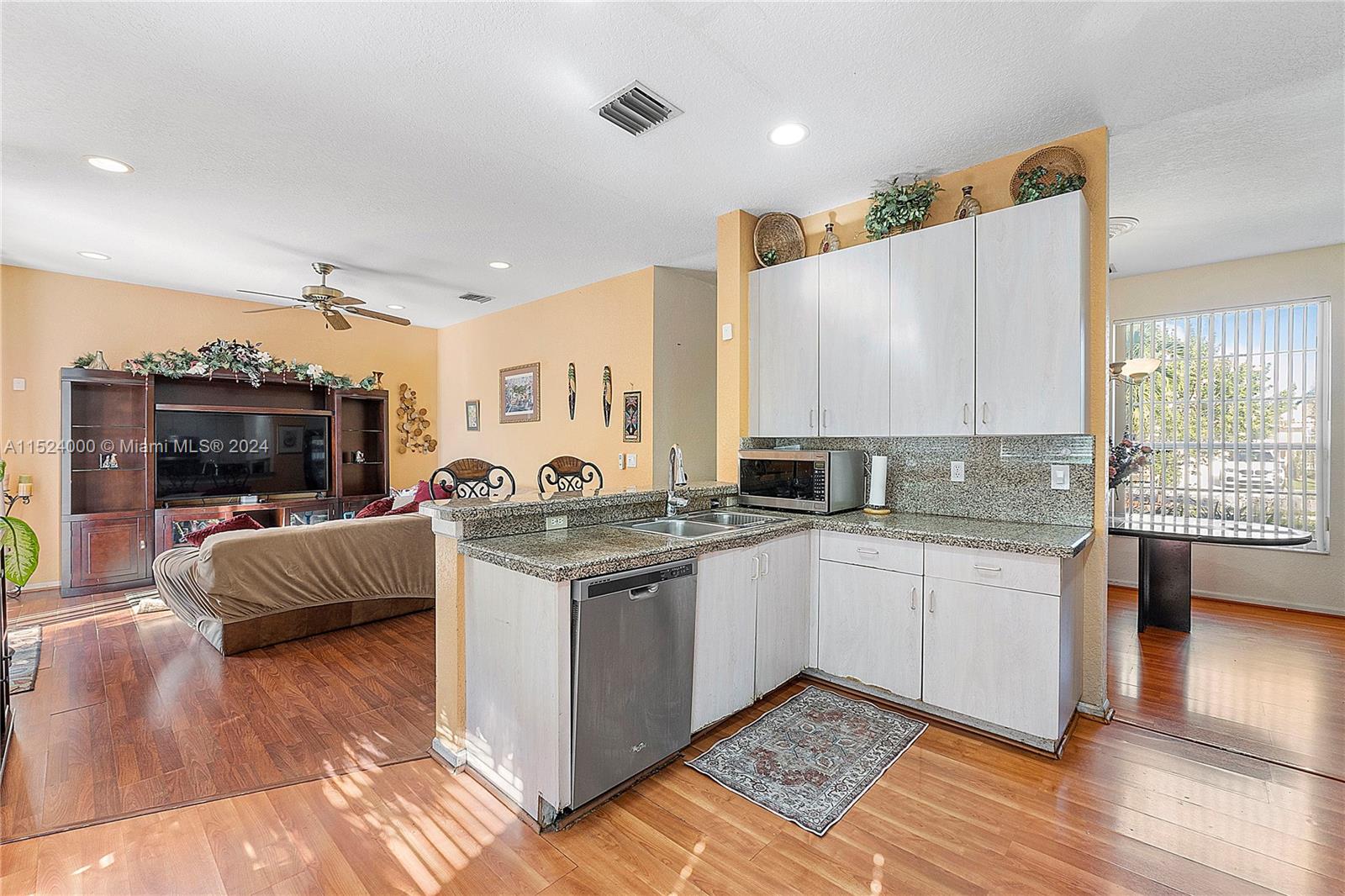 Listing Photo 19