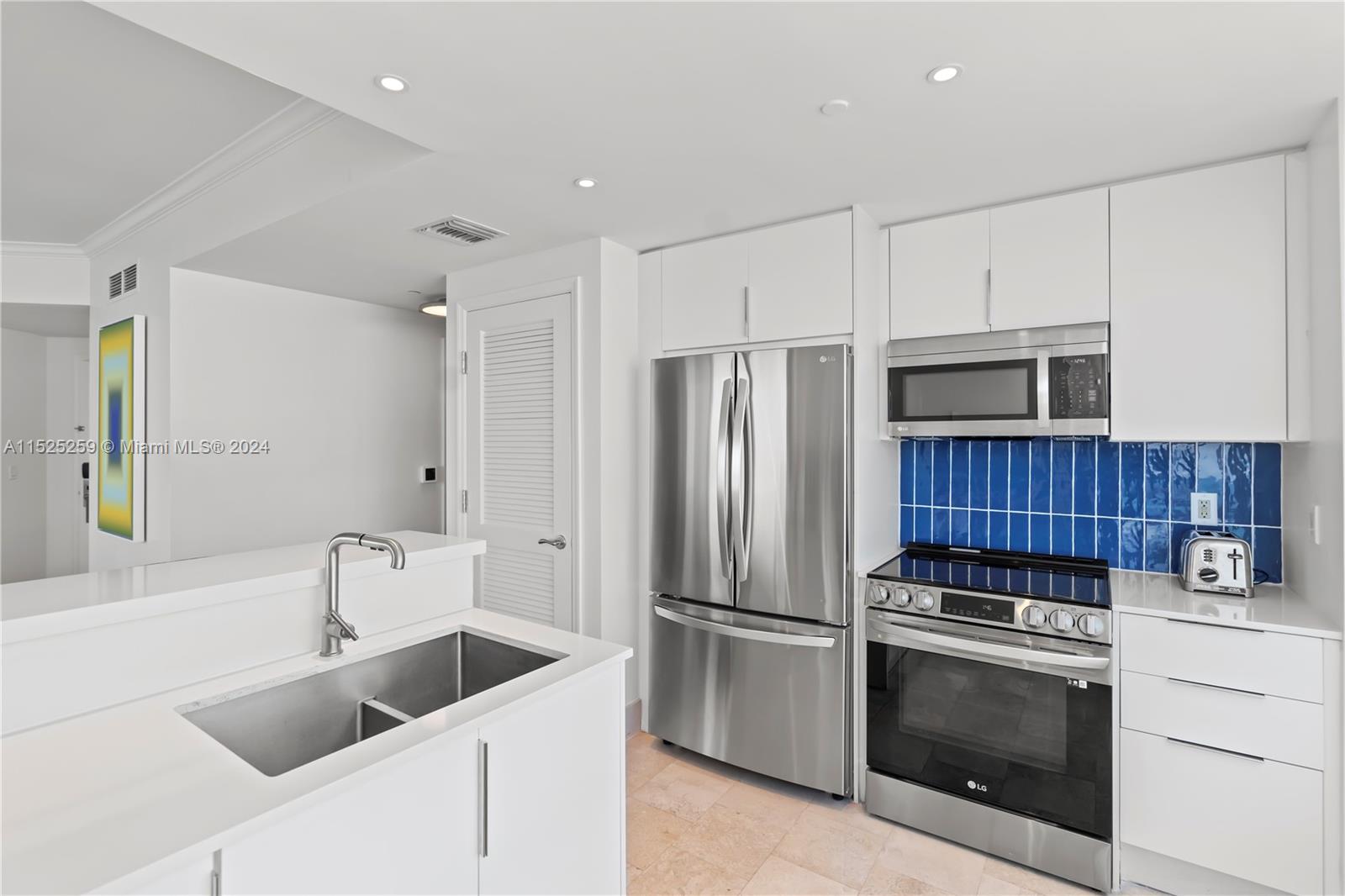 4401 Collins Ave 2503/2501, Miami Beach, Florida 33140, 2 Bedrooms Bedrooms, ,3 BathroomsBathrooms,Residential,For Sale,4401 Collins Ave 2503/2501,A11525259