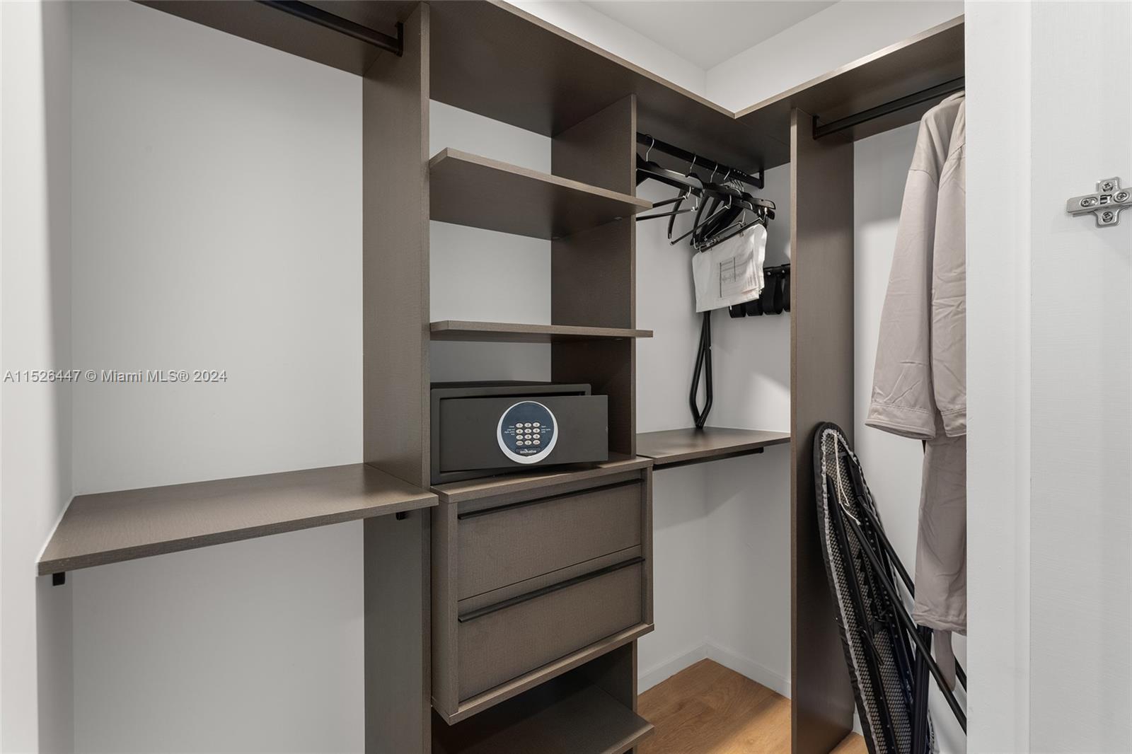 398 NE 5th St 2406, Miami, Florida 33132, ,1 BathroomBathrooms,Residentiallease,For Rent,398 NE 5th St 2406,A11526447