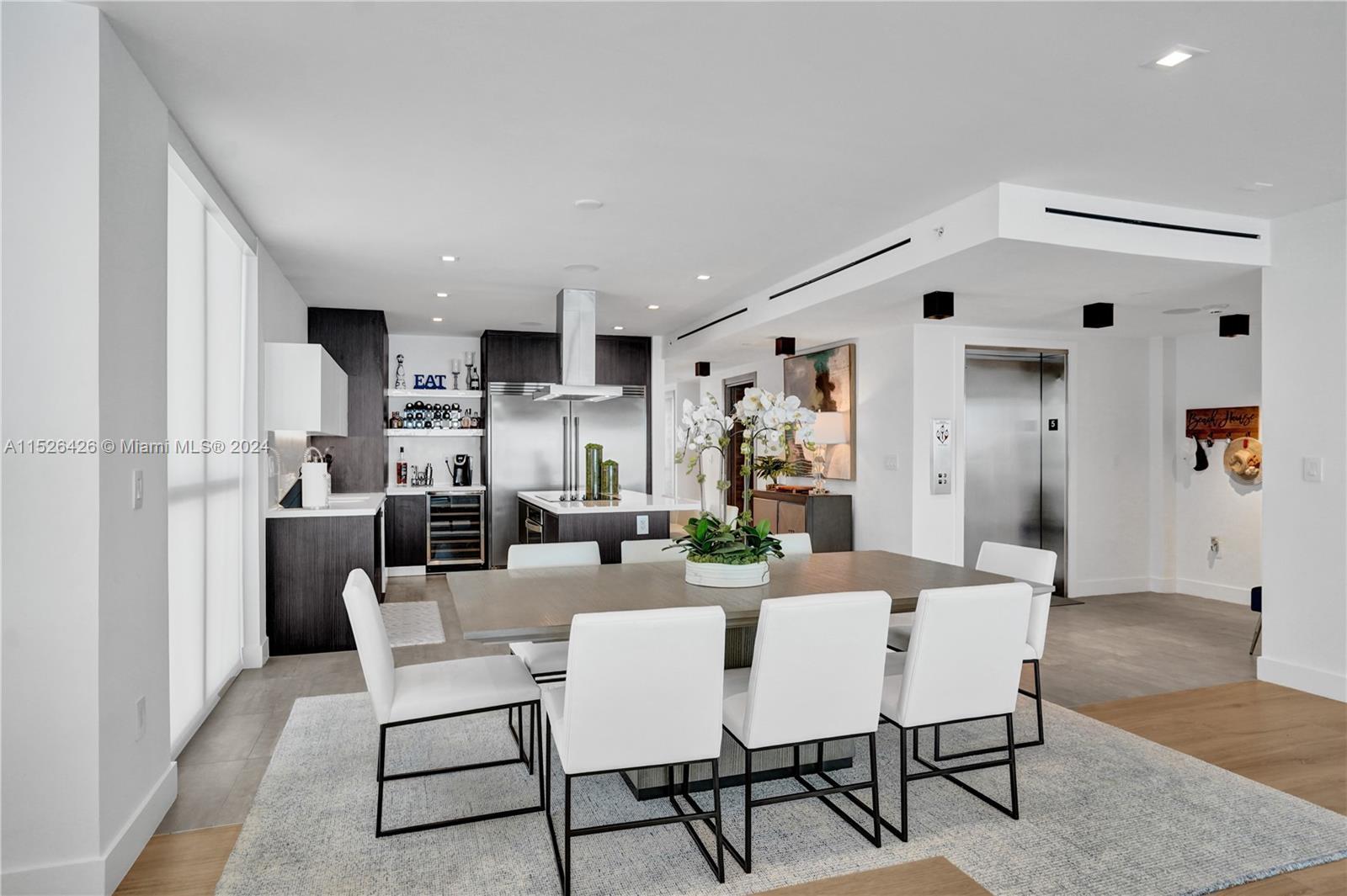 1930 Bay Dr Ph-1, Miami Beach, Florida 33141, 3 Bedrooms Bedrooms, ,3 BathroomsBathrooms,Residential,For Sale,1930 Bay Dr Ph-1,A11526426