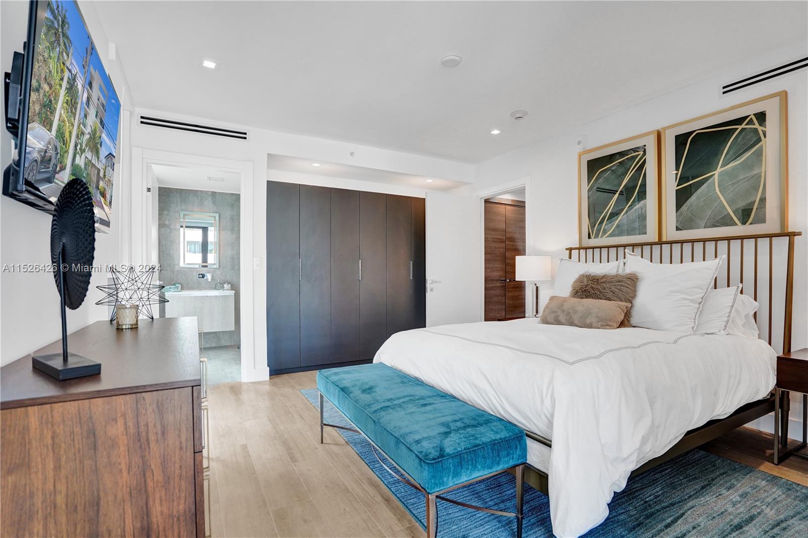 1930 Bay Dr, Miami Beach, FL, 33141 United States, 3 Bedrooms Bedrooms, ,3 BathroomsBathrooms,Residential,For Sale,Bay Dr,A11526426