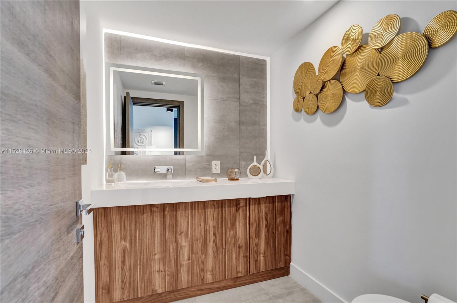 1930 Bay Dr Ph-1, Miami Beach, Florida 33141, 3 Bedrooms Bedrooms, ,3 BathroomsBathrooms,Residential,For Sale,1930 Bay Dr Ph-1,A11526426