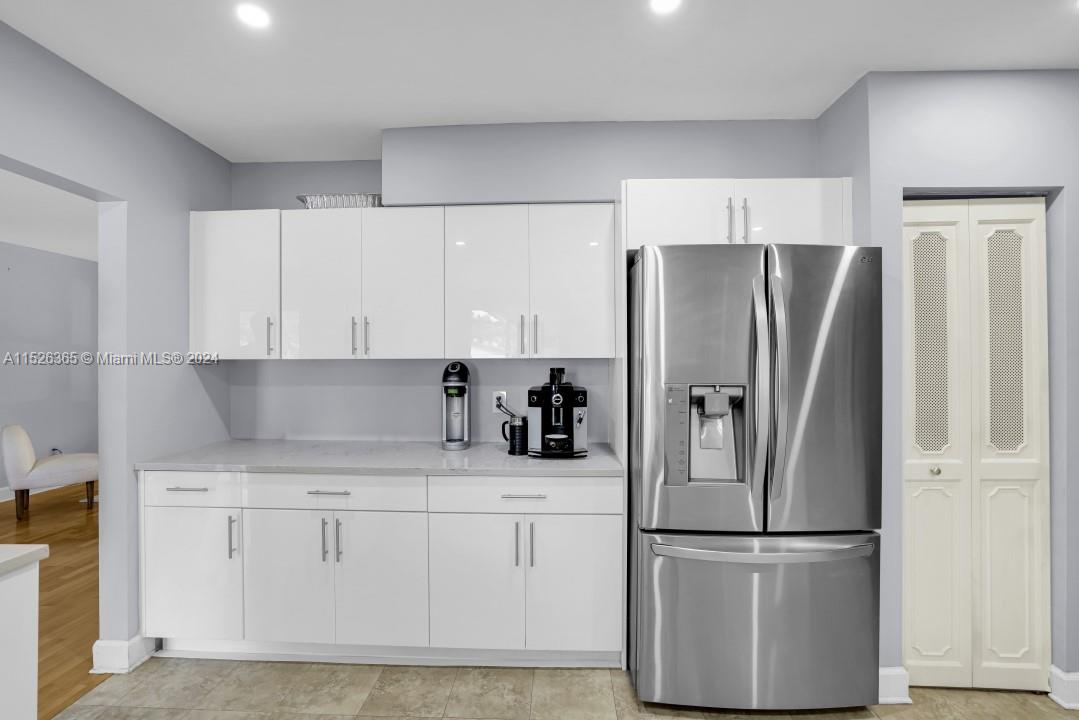 215 SE 1st Ter, Dania Beach, Florida 33004, 3 Bedrooms Bedrooms, ,3 BathroomsBathrooms,Residential,For Sale,215 SE 1st Ter,A11526365