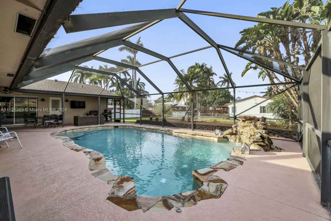 215 SE 1st Ter, Dania Beach, Florida 33004, 3 Bedrooms Bedrooms, ,3 BathroomsBathrooms,Residential,For Sale,215 SE 1st Ter,A11526365