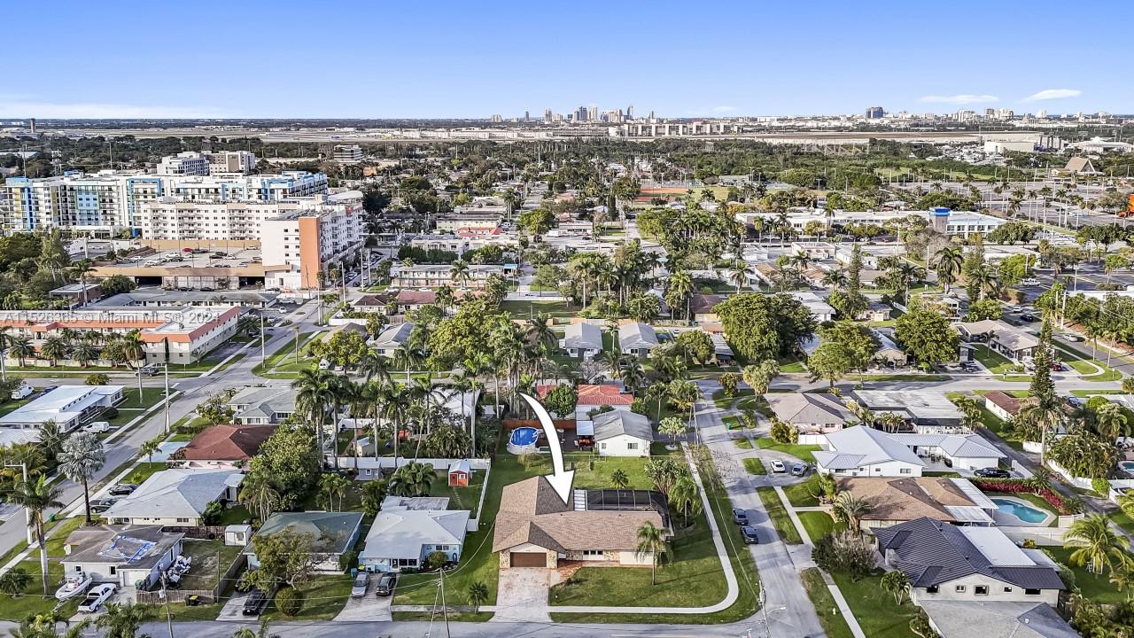 215 SE 1st Ter, Dania Beach, Florida 33004, 3 Bedrooms Bedrooms, ,3 BathroomsBathrooms,Residential,For Sale,215 SE 1st Ter,A11526365