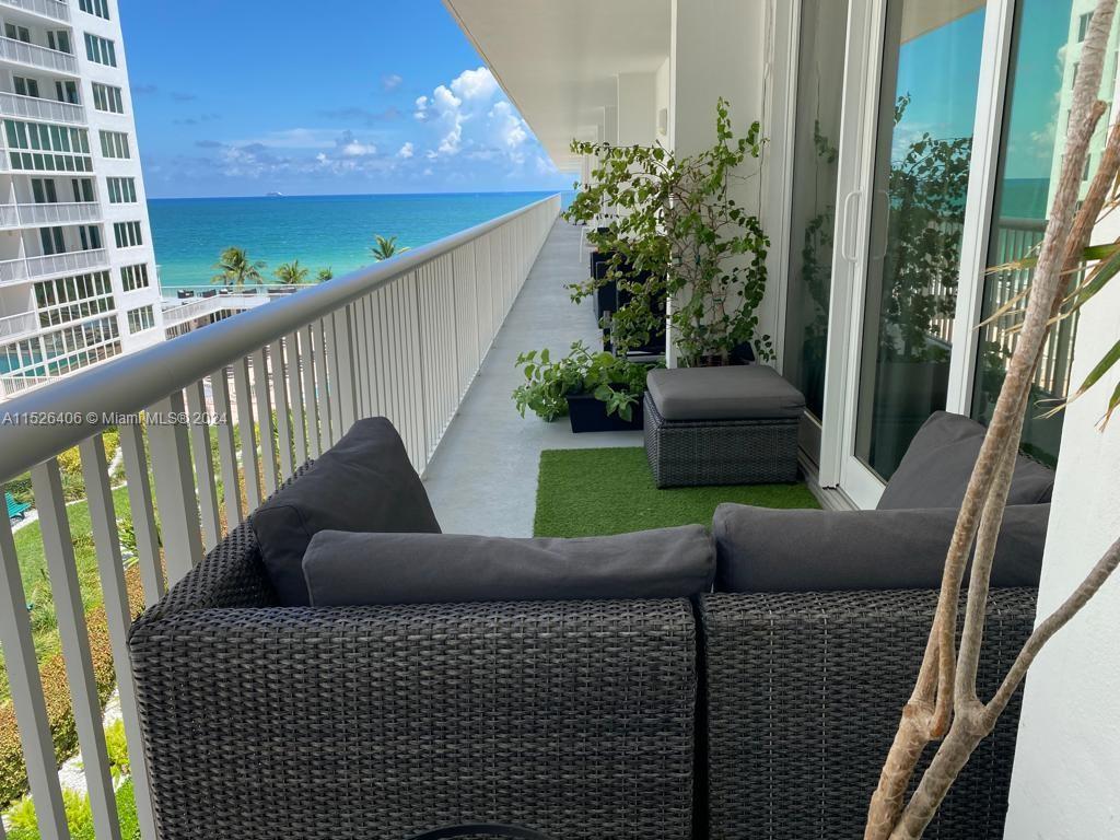5401 Collins Ave 339, Miami Beach, Florida 33140, 1 Bedroom Bedrooms, ,1 BathroomBathrooms,Residential,For Sale,5401 Collins Ave 339,A11526406