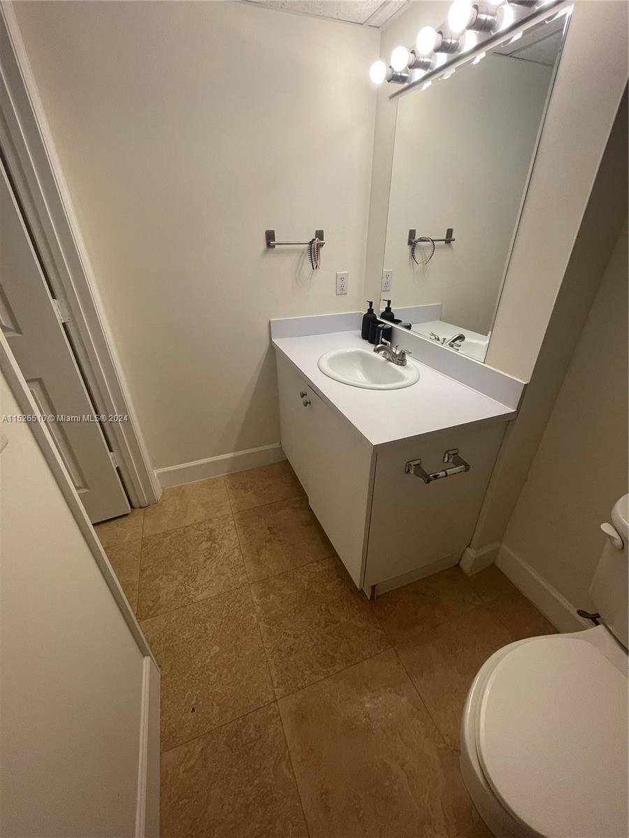 Miami, Florida 33145, ,1 BathroomBathrooms,Residentiallease,For Rent,A11526510