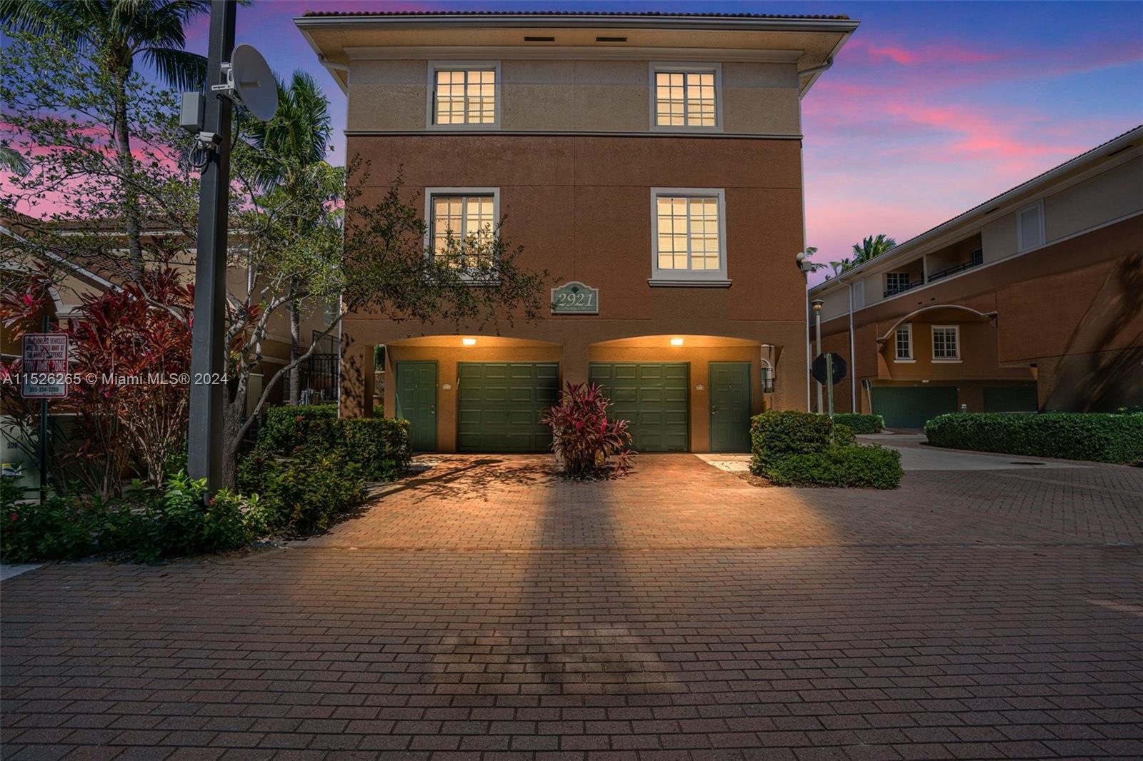 2921 NE 185th St 1203, Aventura, Florida 33180, 2 Bedrooms Bedrooms, ,2 BathroomsBathrooms,Residential,For Sale,2921 NE 185th St 1203,A11526265