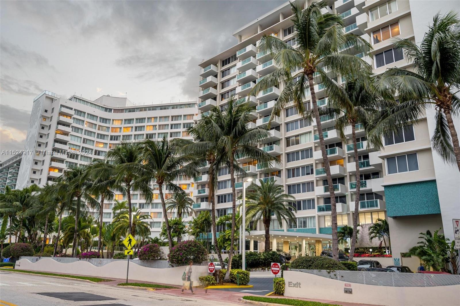 1200 West Ave 524, Miami Beach, Florida 33139, ,1 BathroomBathrooms,Residentiallease,For Rent,1200 West Ave 524,A11524917