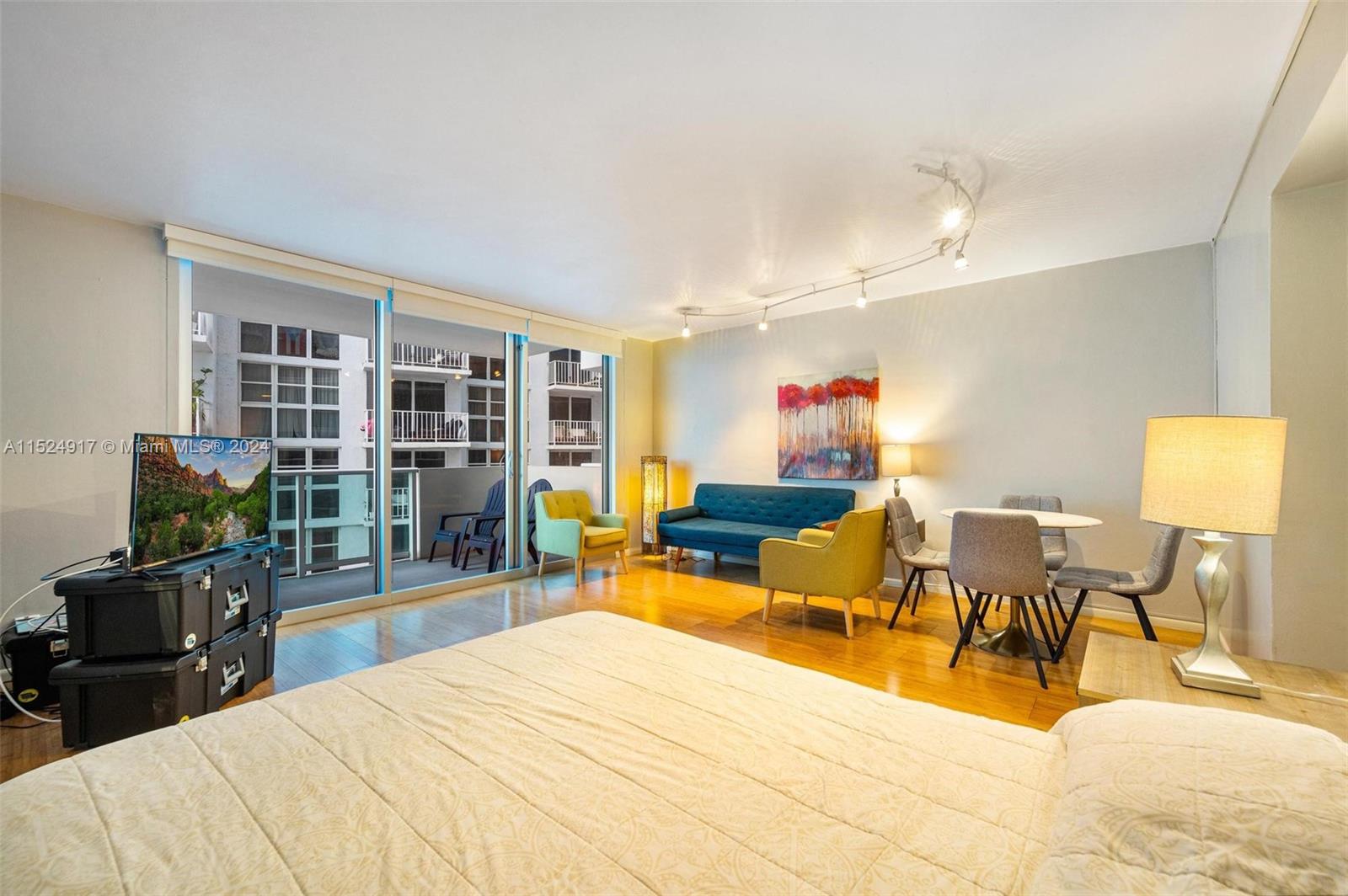 1200 West Ave 524, Miami Beach, Florida 33139, ,1 BathroomBathrooms,Residentiallease,For Rent,1200 West Ave 524,A11524917