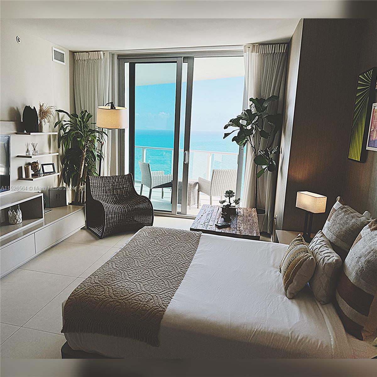 4111 S Ocean Dr 3709, Hollywood, Florida 33019, 1 Bedroom Bedrooms, ,1 BathroomBathrooms,Residential,For Sale,4111 S Ocean Dr 3709,A11526564