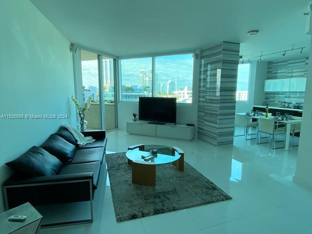 300 S Pointe Dr 806, Miami Beach, Florida 33139, 1 Bedroom Bedrooms, ,1 BathroomBathrooms,Residential,For Sale,300 S Pointe Dr 806,A11526559