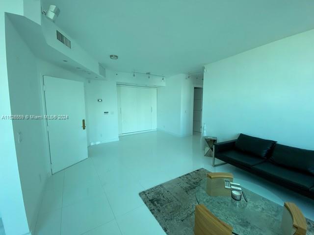 300 S Pointe Dr 806, Miami Beach, Florida 33139, 1 Bedroom Bedrooms, ,1 BathroomBathrooms,Residential,For Sale,300 S Pointe Dr 806,A11526559