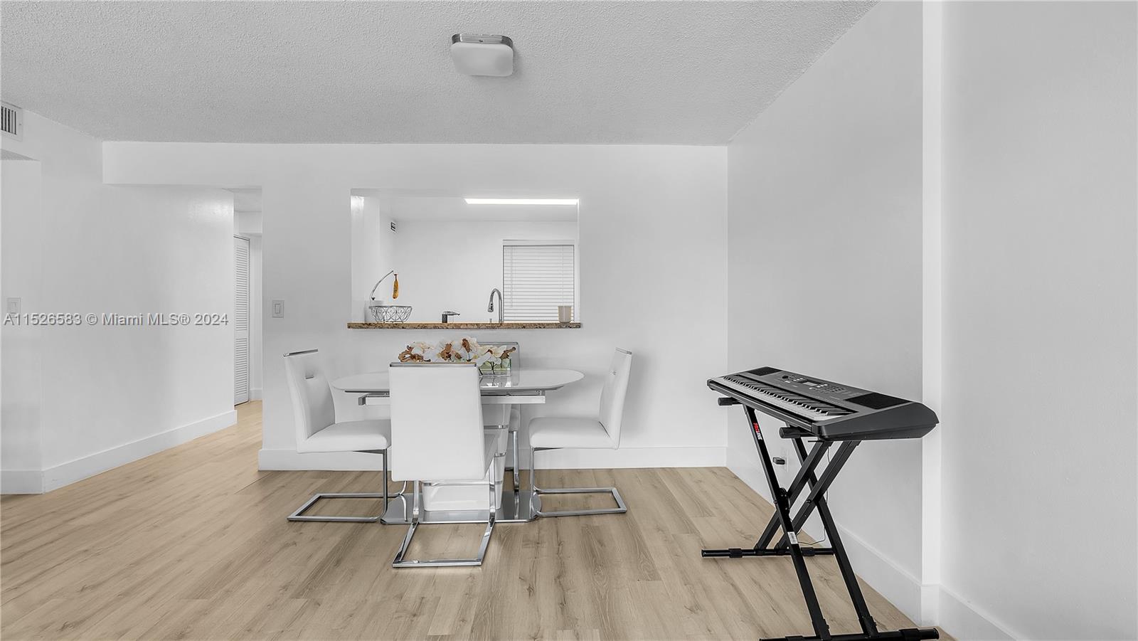 311 SE 3rd St 206, Dania Beach, Florida 33004, 2 Bedrooms Bedrooms, ,2 BathroomsBathrooms,Residential,For Sale,311 SE 3rd St 206,A11526583